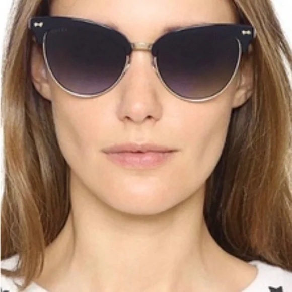 Authentic Gucci sunglasses with case - Picture 2 of 10